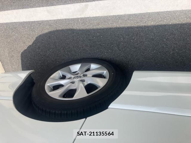 Nissan SERENA 2013-10 8231736-6