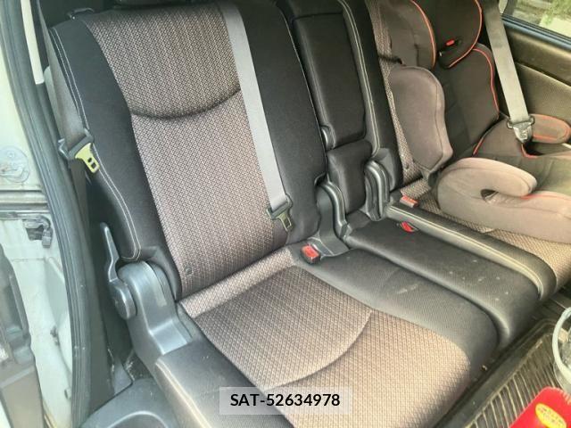 Nissan SERENA 2014-02 8231739-12