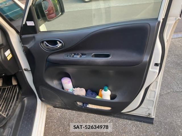 Nissan SERENA 2014-02 8231739-16
