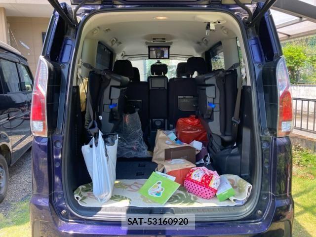 Nissan SERENA 2017-08 8231724-12