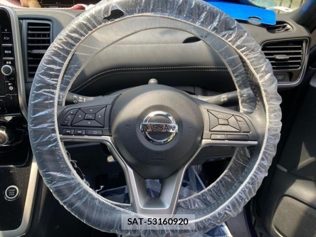 Nissan SERENA 2017-08 8231724-14