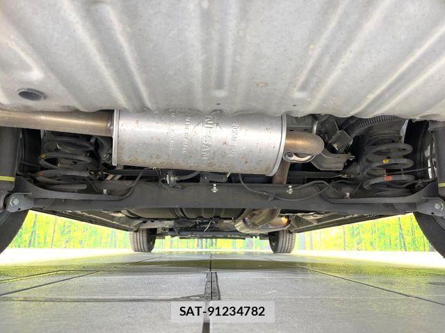 Nissan SERENA 2017-09 8231715-18
