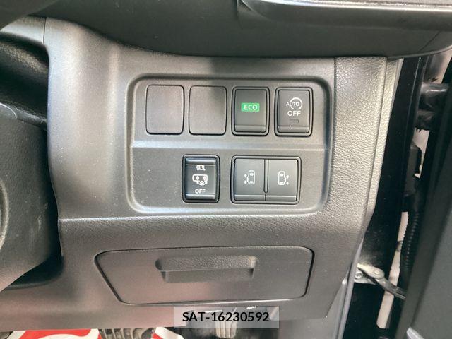 Nissan SERENA 2018-04 8231717-9