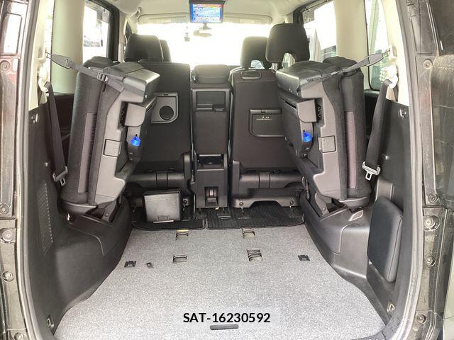Nissan SERENA 2018-04 8231717-14