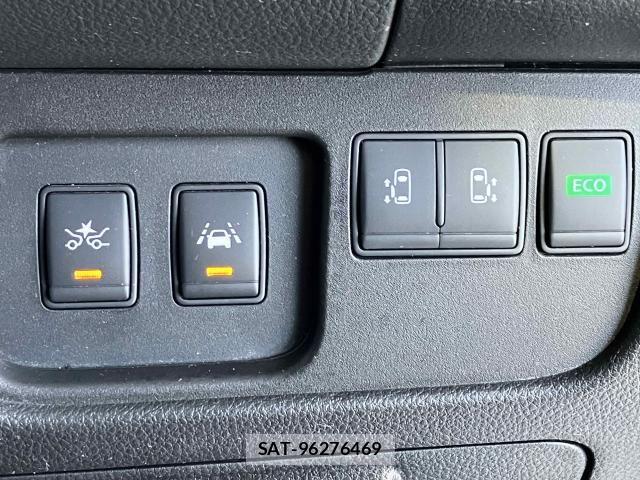 Nissan SERENA 2015-12 8231721-9