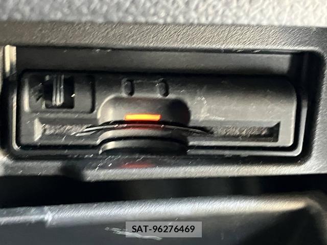 Nissan SERENA 2015-12 8231721-12