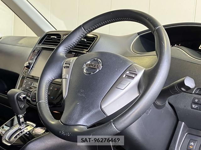 Nissan SERENA 2015-12 8231721-13