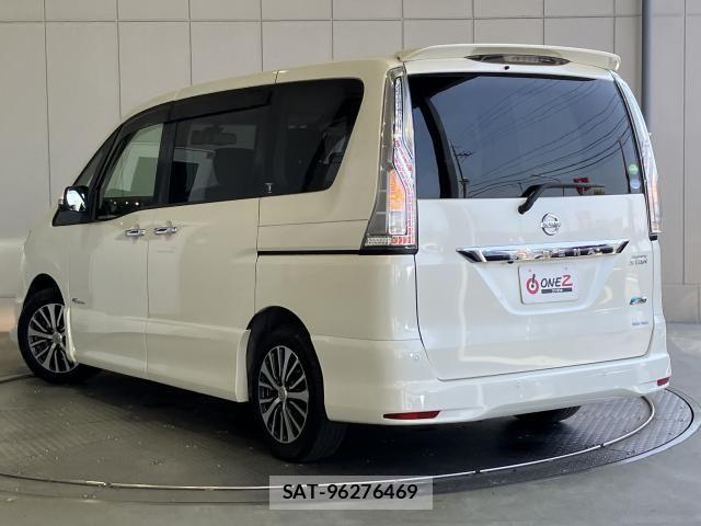 Nissan SERENA 2015-12 8231721-1