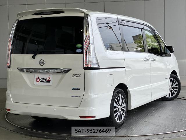Nissan SERENA 2015-12 8231721-26