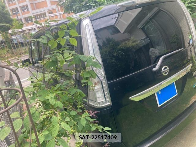 Nissan SERENA 2015-04 8231740-5