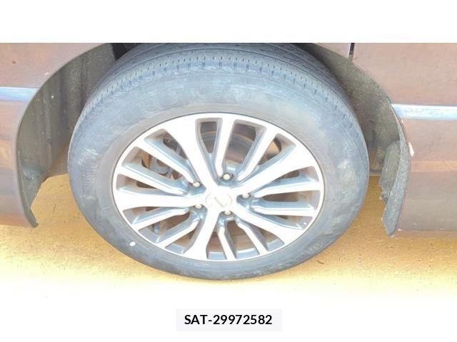 Nissan SERENA 2014-01 8231729-11