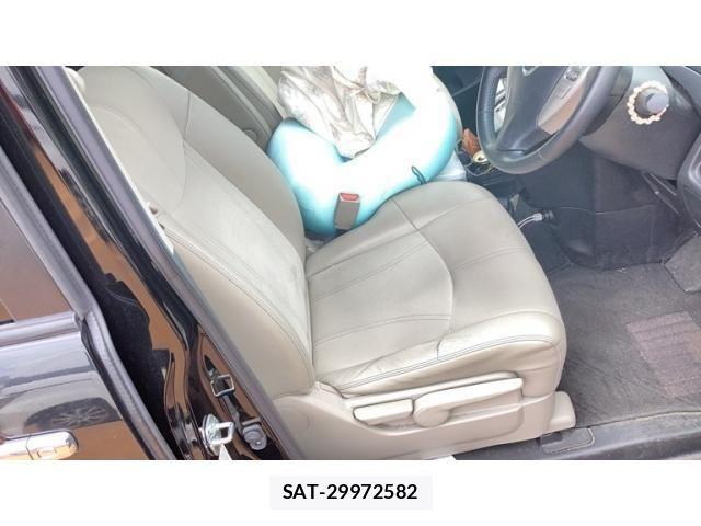 Nissan SERENA 2014-01 8231729-13