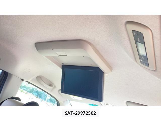 Nissan SERENA 2014-01 8231729-15