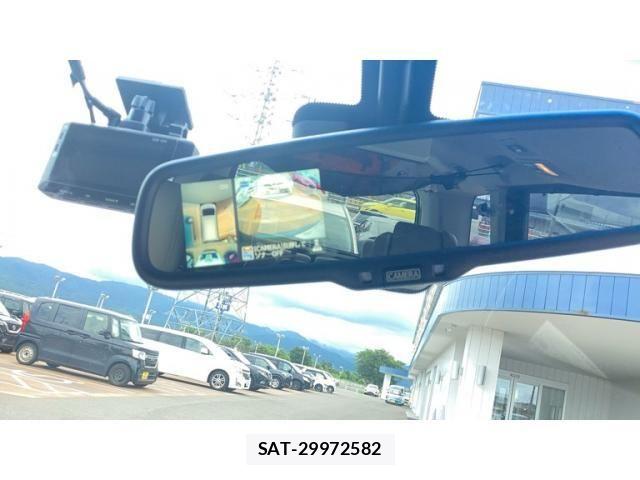 Nissan SERENA 2014-01 8231729-22