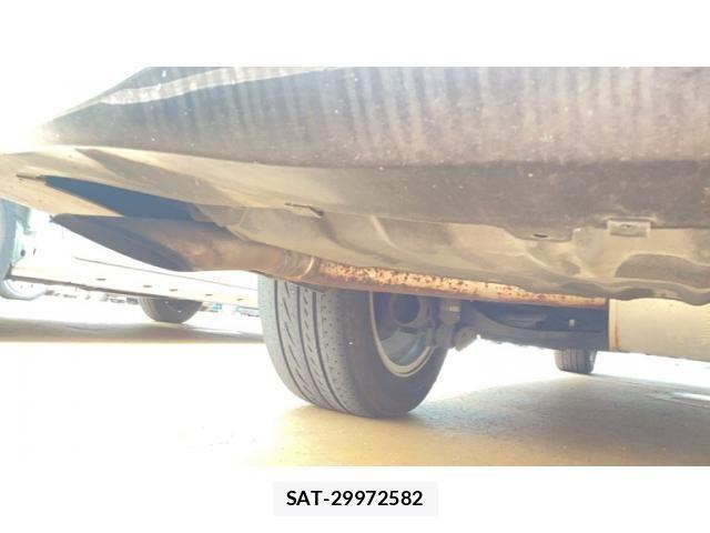 Nissan SERENA 2014-01 8231729-7
