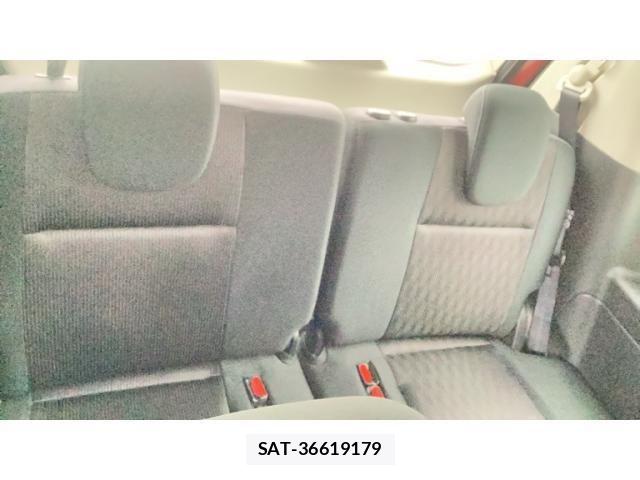 Nissan SERENA 2016-08 8246651-12