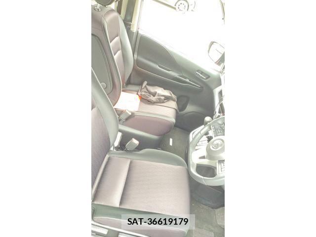 Nissan SERENA 2016-08 8246651-15