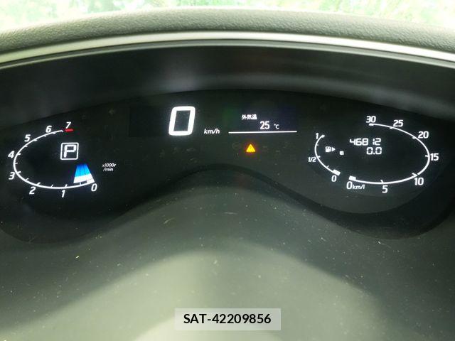 Nissan SERENA 2015-11 8246646-10