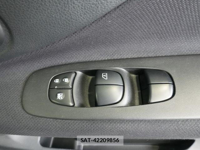 Nissan SERENA 2015-11 8246646-11
