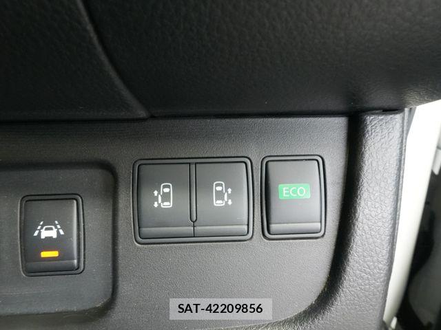 Nissan SERENA 2015-11 8246646-13