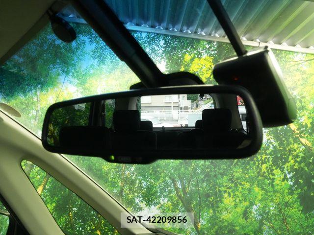 Nissan SERENA 2015-11 8246646-17
