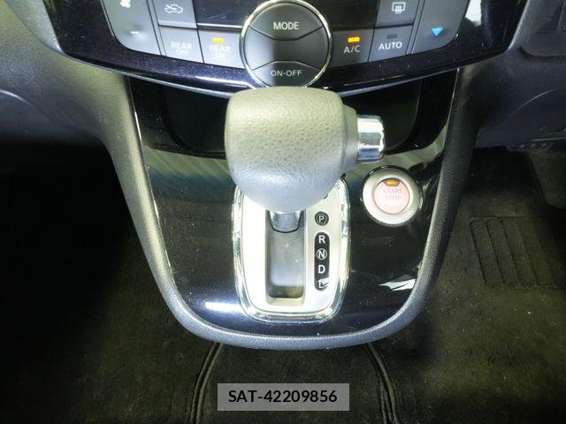 Nissan SERENA 2015-11 8246646-20