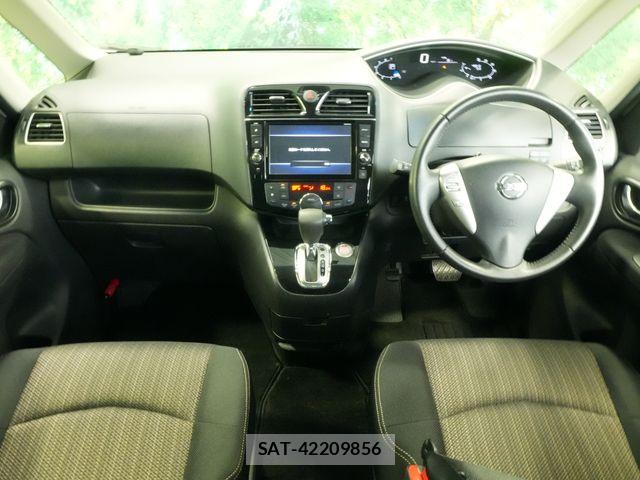 Nissan SERENA 2015-11 8246646-5