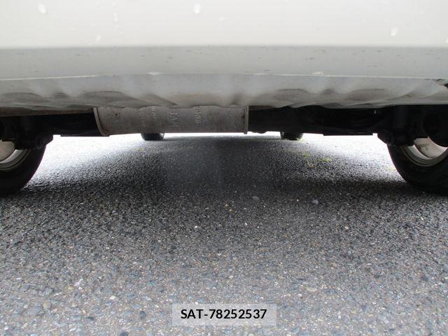 Nissan SERENA 2013-12 8246661-10