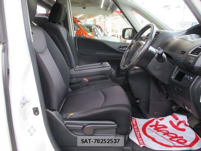 Nissan SERENA 2013-12 8246661-13