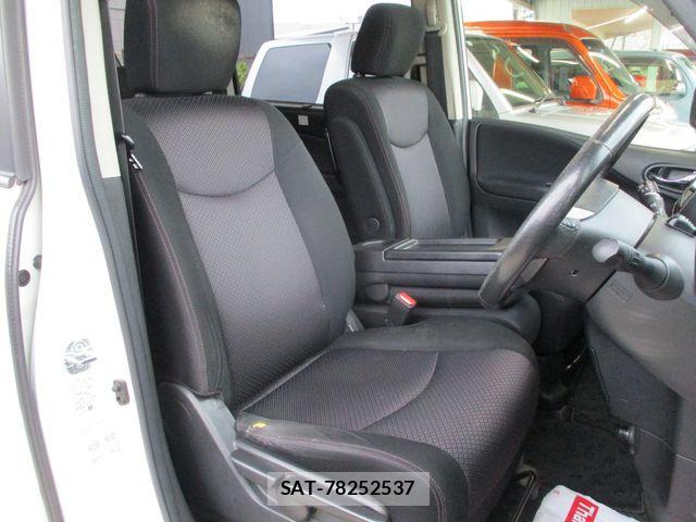 Nissan SERENA 2013-12 8246661-14