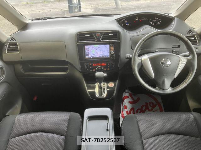 Nissan SERENA 2013-12 8246661-1
