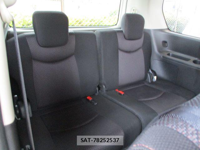 Nissan SERENA 2013-12 8246661-19