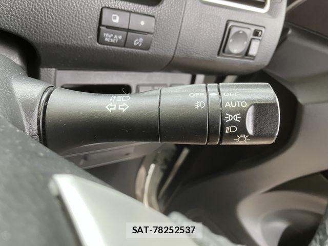 Nissan SERENA 2013-12 8246661-24