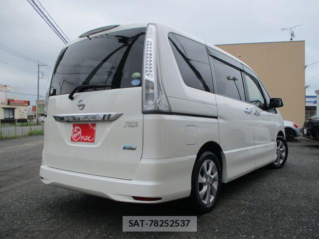 Nissan SERENA 2013-12 8246661-2