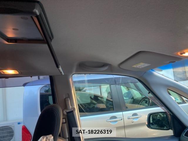Nissan SERENA 2016-07 8246658-15