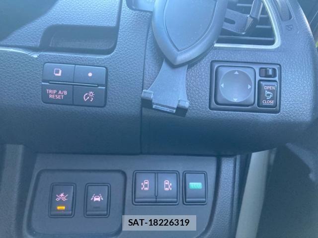 Nissan SERENA 2016-07 8246658-24