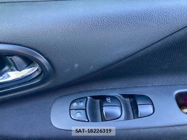 Nissan SERENA 2016-07 8246658-25