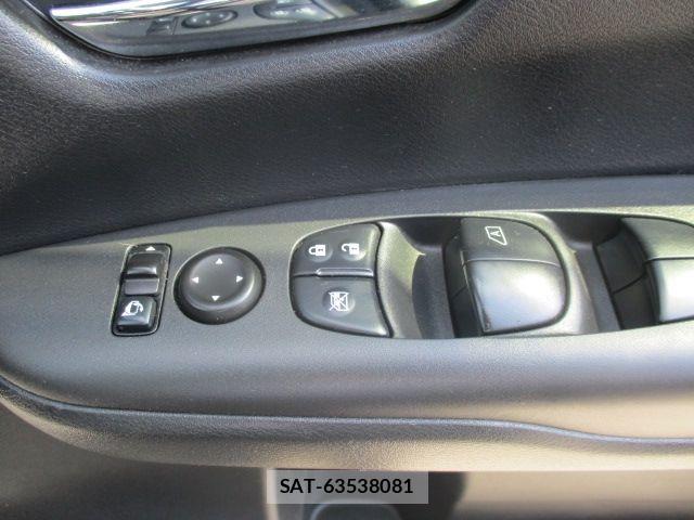 Nissan SERENA 2017-07 8246652-12