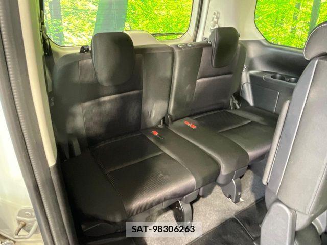 Nissan SERENA 2017-02 8246653-9