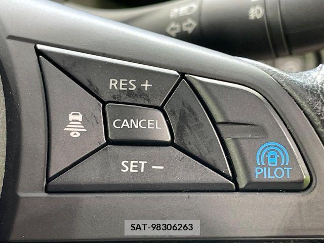 Nissan SERENA 2017-02 8246653-4