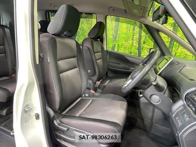 Nissan SERENA 2017-02 8246653-7
