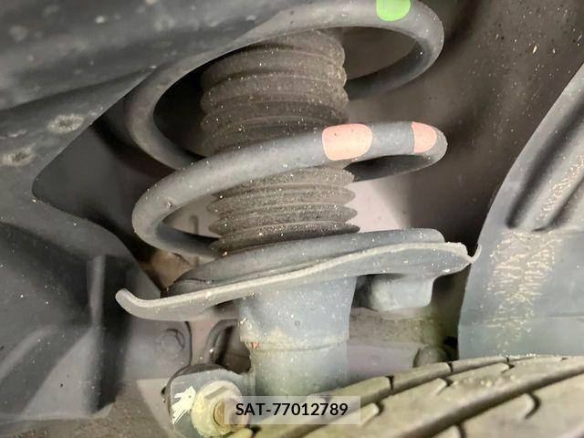 Nissan SERENA 2017-03 8246645-17