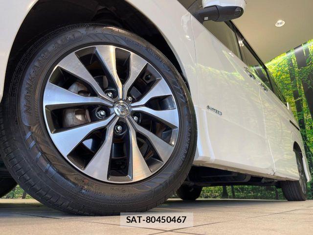 Nissan SERENA 2018-10 8246639-12