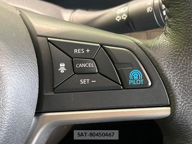 Nissan SERENA 2018-10 8246639-5