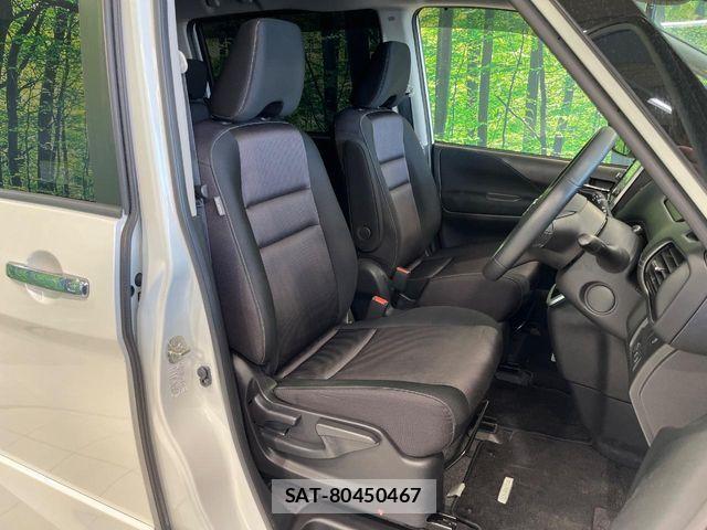 Nissan SERENA 2018-10 8246639-7
