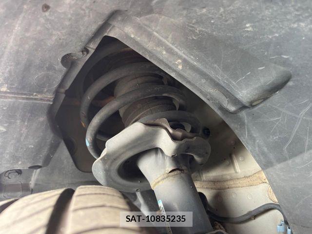 Nissan SERENA 2015-06 8246655-19
