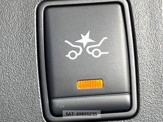 Nissan SERENA 2015-06 8246655-5
