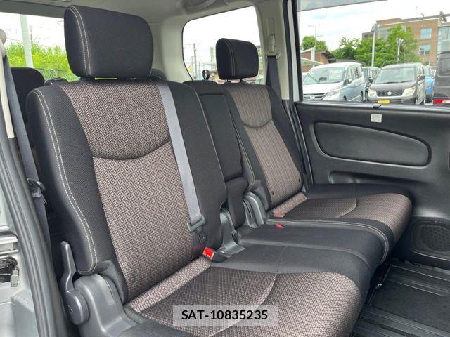 Nissan SERENA 2015-06 8246655-7