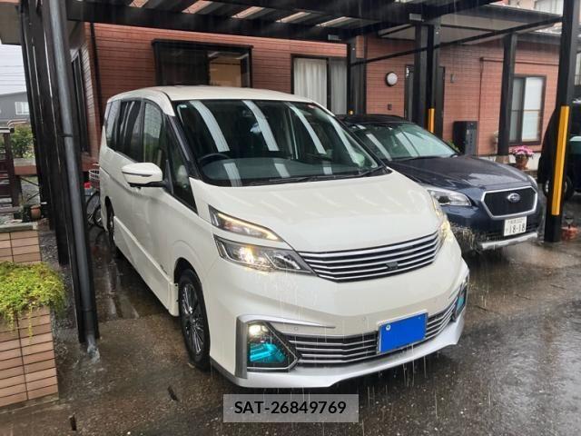 Nissan SERENA 2017-12 8246657-1