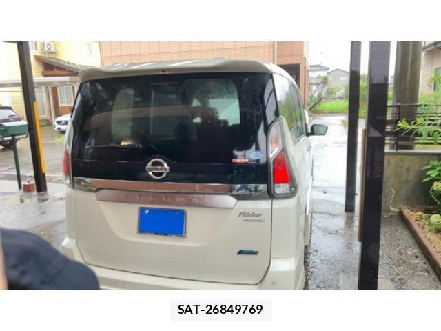 Nissan SERENA 2017-12 8246657-2